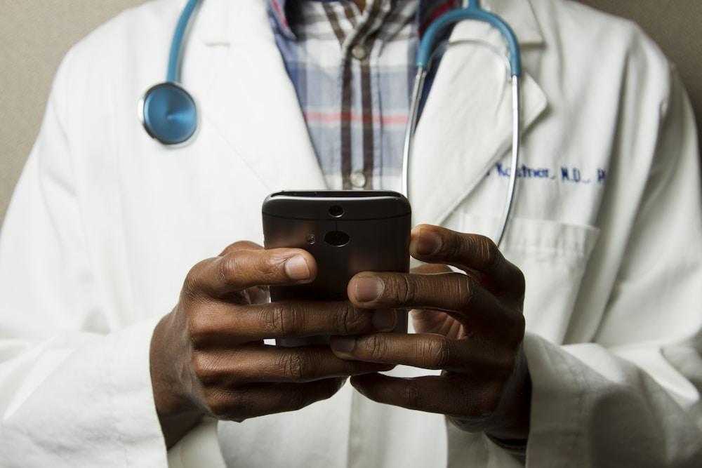 Clinical setting used to contextualise healthcare access on return